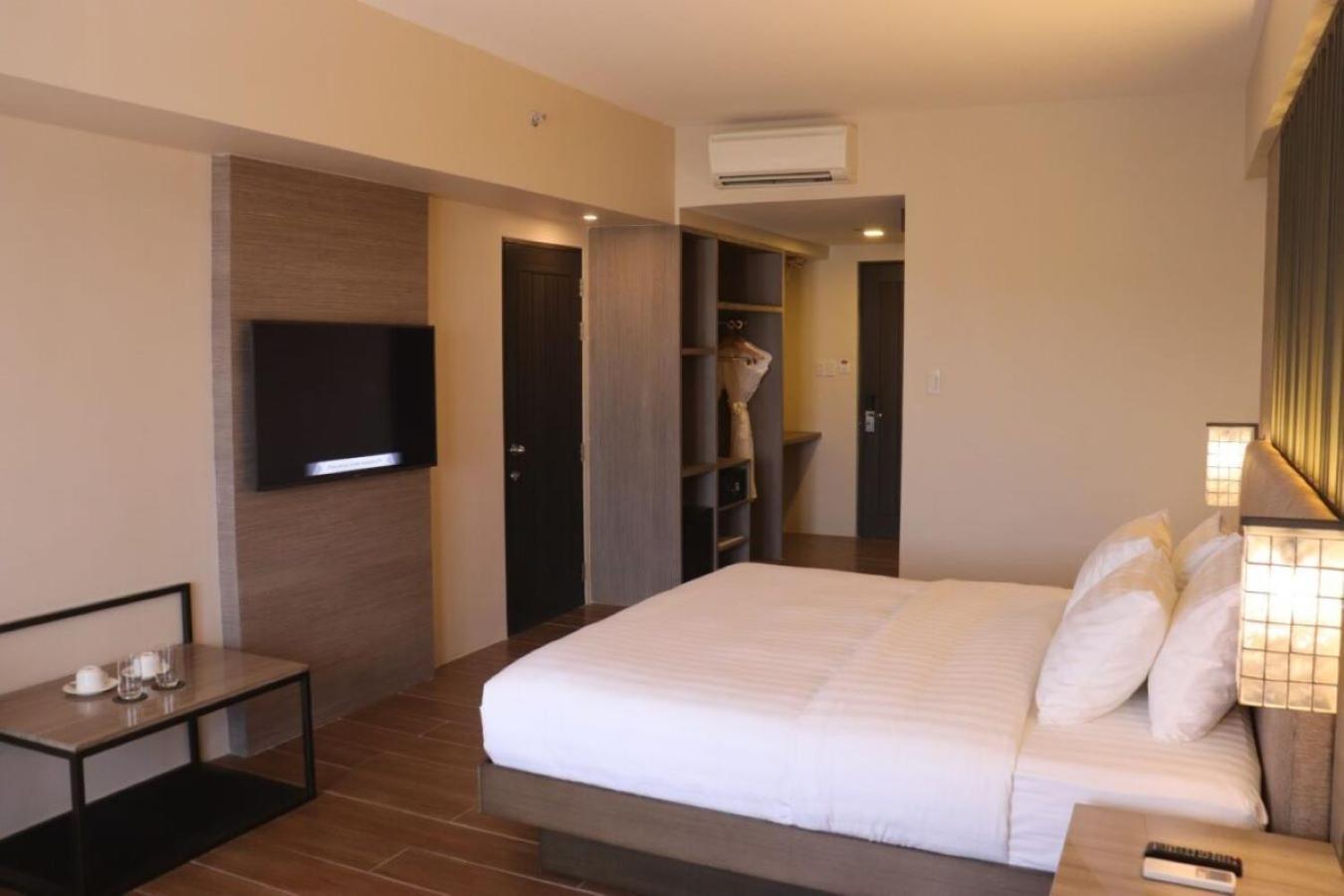 The Aurora Subic Hotel Managed By Hii Olongapo Extérieur photo