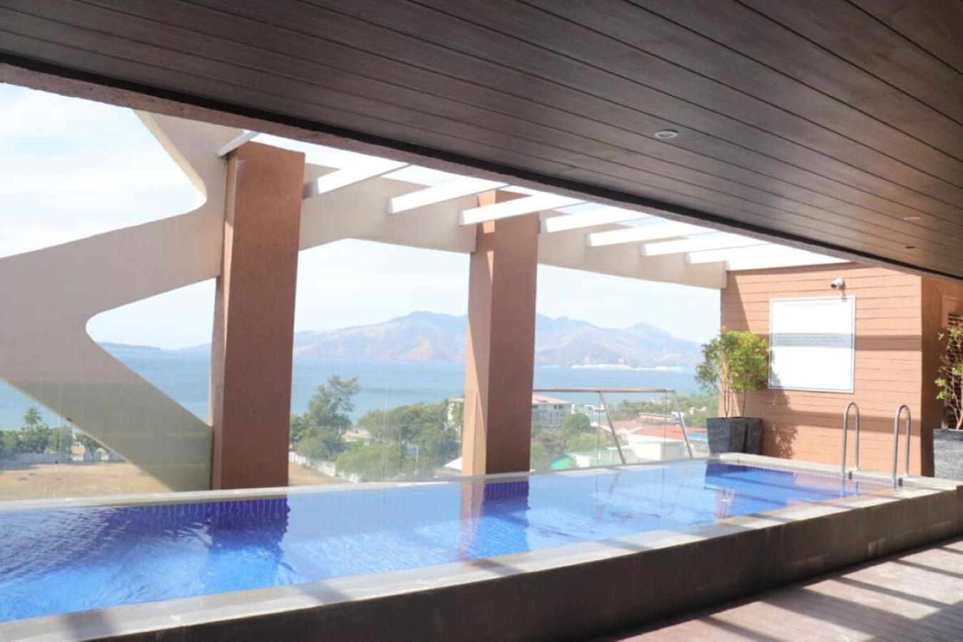 The Aurora Subic Hotel Managed By Hii Olongapo Extérieur photo